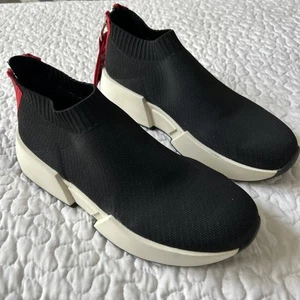 DKNY Women Zip Sneaker Knit Pull On Black Shoes Sz 10 Rubber Sole Low Top - Picture 1 of 9