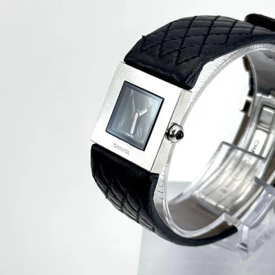 CHANEL матлассе часы женщин черный квилтинг CHANEL, 17327 - Изображение 1 из 4