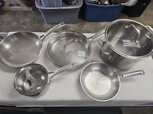 Calphalon 8 Piezas Utensilios de Cocina de Acero Inoxidable 8" 10" 3qt Sartenes 1.5qt 8qt Ollas - Imagen 1 de 24