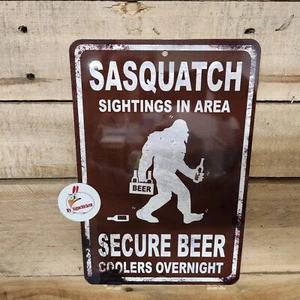 SASQUATCH SECURE BEER Schild, Sasquatch, Bigfoot, Yeti, BIG, FOOT, lustige Schilder - Bild 1 von 2