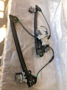 2007 CADILLAC SRX Front Left Hand Driver Side Door Regulator with Motor Used - Picture 1 of 23