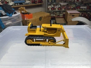 Caterpillar Cat D6 Dozer Crawler ERTL - Picture 1 of 6