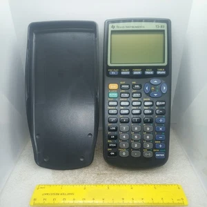 Texas Instruments TI-83 - wissenschaftlicher graphischer Taschenrechner - Bild 1 von 7