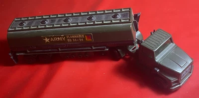 MATCHBOX LESNEY SuperKings Modellino K-16/115 FORD ARTICULATED TANKER ARMY (1973 - Immagine 1 di 4