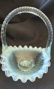 Vintage Fenton Mini Light Blue Opalescent Ruffled Basket Ridged Handle - Imagen 1 de 7