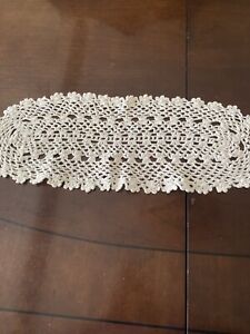 Sweet Vintage Hand Crochet Lace Oval DOILY ~ White Cotton 7" x 20"