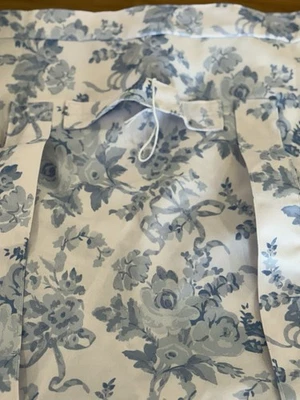 Mochila de lavandería Pottery Barn LoveShackFancy XL azul floral mono “Kaitlynn” leer Foto 1 de 4