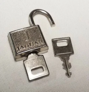 Piccolo lucchetto marca Jaguar con 2 tasti mini lucchetto per borsa borsa bagaglio scatola gioielli - Foto 1 di 5