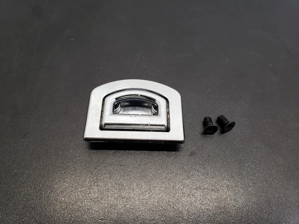 Anclaje de gancho de amarre OEM 1J0864203 1998-2008 AUDI A4 QUATTRO Foto 1 de 3