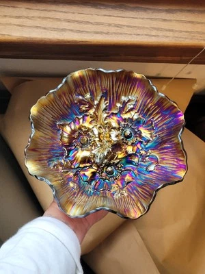 Pretty Purple Northwood Carnival Glass Poppy Show Pattern Bowl Flake in Pattern - Image 1 of 4