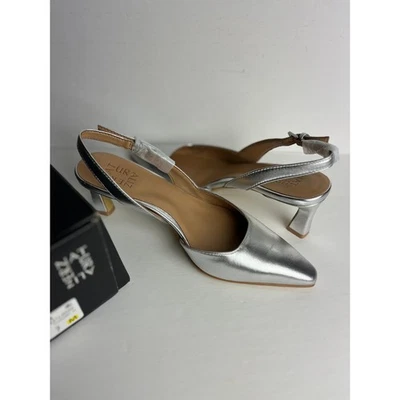 Zapatos de tacón Naturalizer Dalary de cuero plateado con punta en punta talla 7 Foto 1 de 4