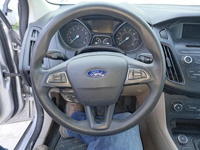 Used Steering Wheel Air Bag fits: 2015 Ford Focus driver wheel gasoline w/cruise Foto 1 de 4