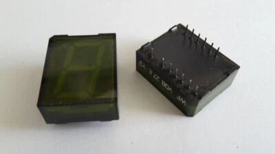 RFT, 1 Stück 7-Segment-Anzeige, grün, ca. 25x20x10mm, VQB 27, unbenutzt - Bild 1 von 2