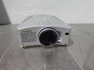 Panasonic Pt-L520U Lcd Home Theater Video Projector