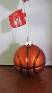 Lugar y Tiempo ~ Vidrio 3.5" Diámetro BALONCESTO Adorno de Navidad ~NUEVO CON ETIQUETAS - Imagen 1 de 3
