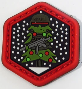 5.11 Tactical Xmas Advent '22 Hexagon Morale Patch Weihnachtsbaum! - Bild 1 von 5