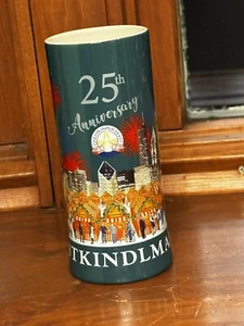 2021 25th Anniversary Christkindlmarket Chicago Tasse/Tasse grün - Bild 1 von 5