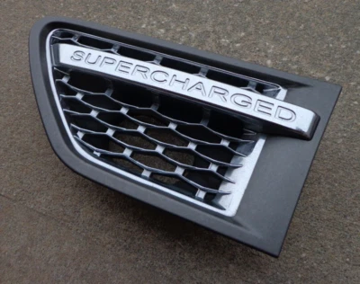 Range Rover Supercargado Guardabarros Ventilación Inserto Insignia LH Driver OEM Stock Original Foto 1 de 2