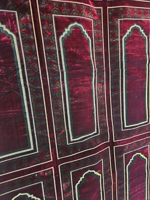 Large Turkish Prayer Mat- for group of 12 Peoples 130'' x 80'' Ideal Hajj Gift - Image 1 of 4