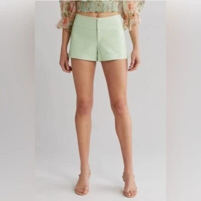 Alice + Olivia 人造皮革短裤,尺寸 14,全新带标签 — 第 1/4 张图片