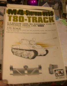 AFV35032 1:35 AFV Club M4 Sherman HVSS T-80 Track - Picture 1 of 1