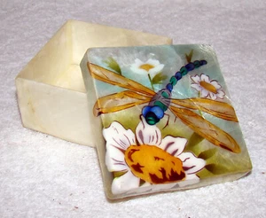 Airbrushed CAPIZ DRAGONFLY, Daisy Trinket Box (1207) Mother of Pearl - Picture 1 of 9