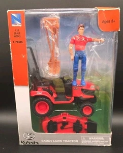 New-Ray 1/18 Kubota BX2670 Lawn Tractor with Figure & Accessories, 8 Total Piece - Picture 1 of 3