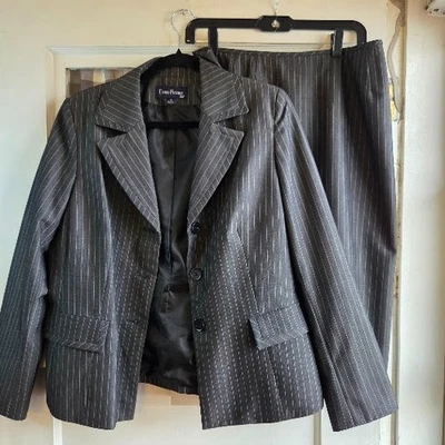 Evan Picone Suit Women's Dark Gray Pinstriped Skirt Suit Button Front Size 12 - Image 1 of 4