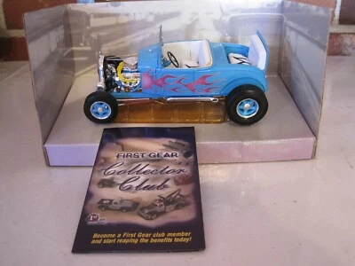 2000 FIRST GEAR '29 FORD ROADSTER CAR QUEST AUTO PARTS 1:24 DIE CAST STREET ROD - Image 1 of 4