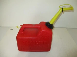 PRE BAN Chilton  1.5  GALLON VENTED GAS CAN FUEL JUG  OLD SCHOOL 1 1/2 CHILTON - Picture 1 of 8