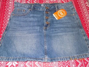 New girl's Wonder Nation denim skirt 10/12 size large - Picture 1 of 2
