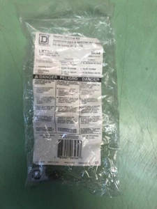 Hubbell HBL4770C Twist-Lock Insulgrip Plug 15 Amp 277 Volt - Picture 1 of 3
