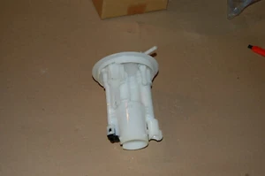 NEW OEM Mitsubishi Grandis 2400 FILTER ASSY, FUEL TANK MN158345 - Picture 1 of 4