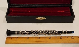 Clarinete Mini Miniatura Realista con Estuche No Funciona Detalle Novedad - Imagen 1 de 10