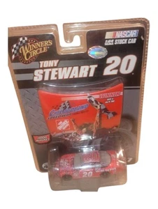 2007 WINNER'S CIRCLE #20 TONY STEWART HOME DEPOT W/ HOOD MAGNET 1:64 SCALE - Bild 1 von 3