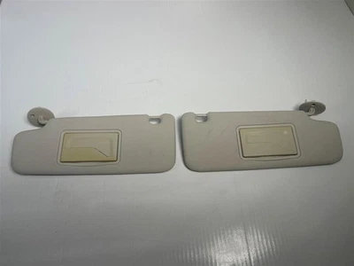 Солнцезащитные козырьки для водителя и пассажира Chevy Cruze 2017-2019 годов выпуска серые от оригинального производителя - Изображение 1 из 4