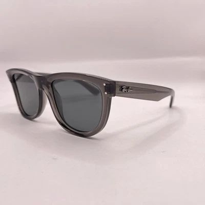 Gafas de sol Ray Ban unisex Wayfarer cuadradas inversas RB0502S transparentes gris oscuro Foto 1 de 4