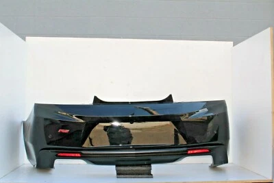 Chevrolet Camaro RS 2016 2017 2018 conjunto de parachoques trasero con sensores OEM negro Foto 1 de 4