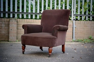 A Deep Seated 19th Century Howard Style Club Armchair In Brown Mohair Velvet 🚚 - Picture 1 of 10