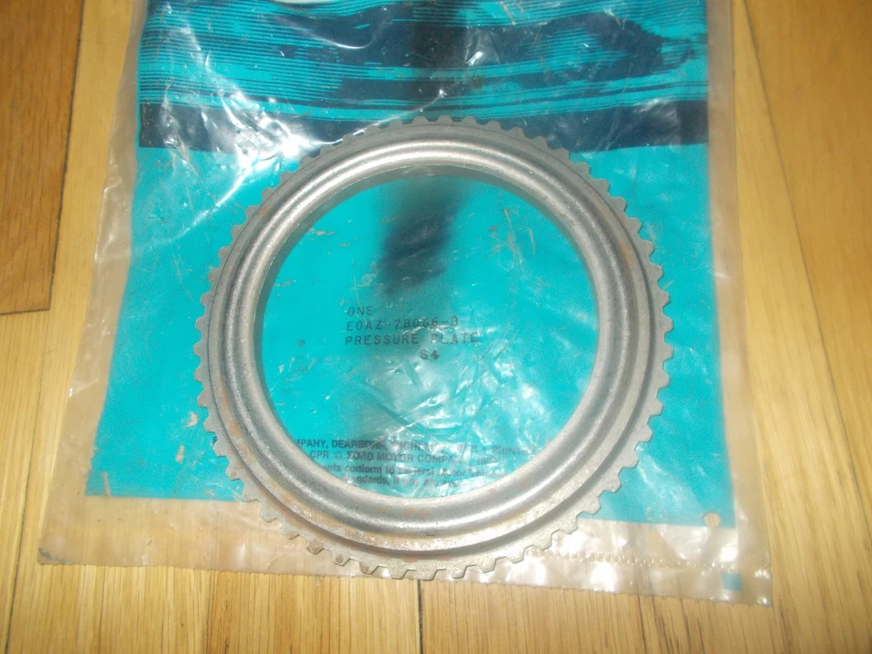 НОВЫЙ ИЗ СТАРЫХ ЗАПАСОВ 1980 - 1989 FORD MUSTANG FOXBODY AOD ПЕРЕДНЯЯ ЗАДНЯЯ ПЛАСТИНА СЦЕПЛЕНИЯ E0AZ-7B066-B - Изображение 1 из 1