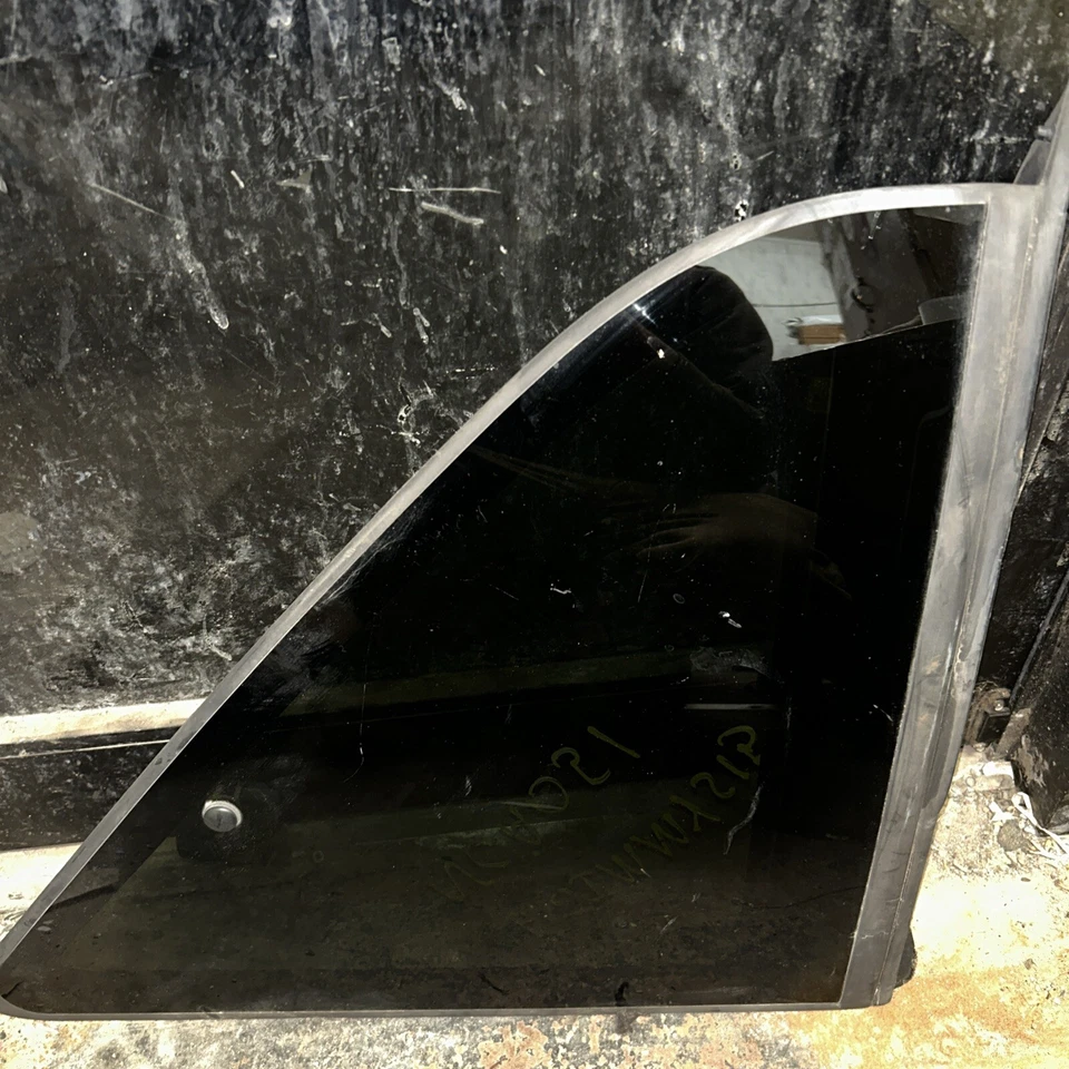 Vidrio de ventilación trasero derecho/ventana cuarto de vidrio 2 puertas) Chevy Blazer 1995-2005 pasajero Foto 1 de 4