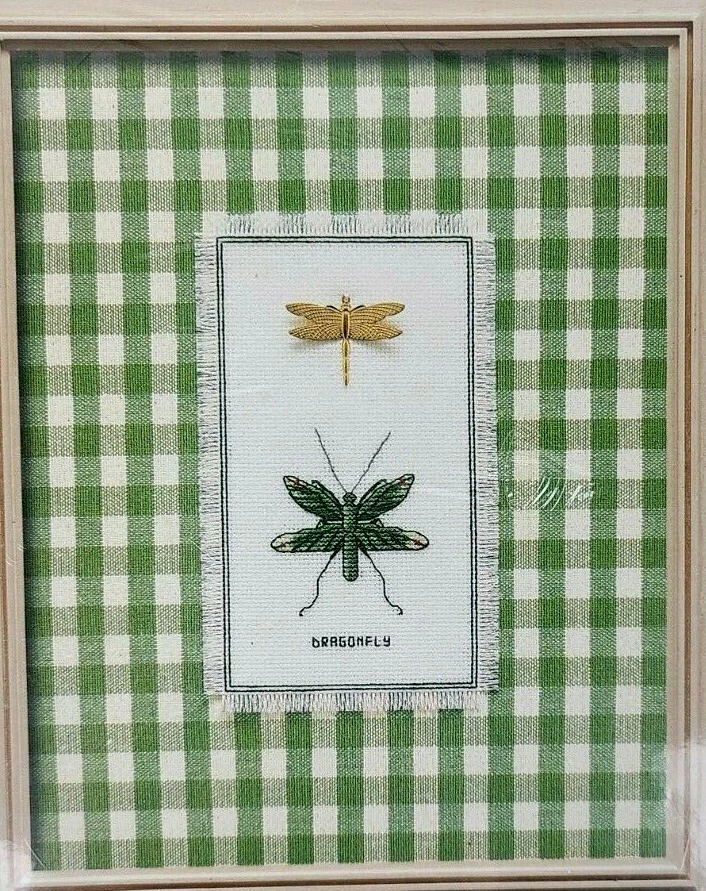 Vintage Leisure Arts Nature Collection Counted Cross Stitch "Dragonfly Duo" Kit - Image 1 of 3