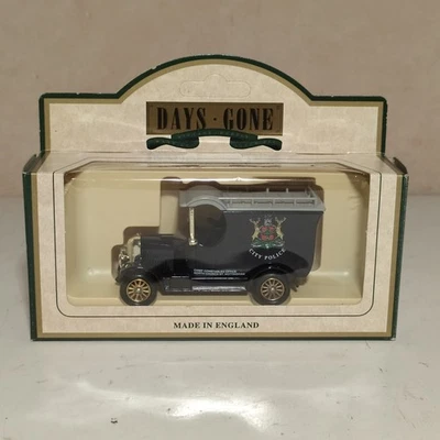 Lledo Days Gone – 1912 Renault City Police Box Scala 1:60 nuovo - Immagine 1 di 2