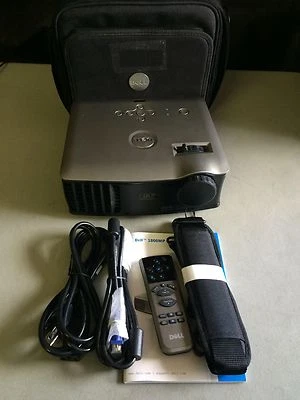DELL 1800MP PORTABLE HD DLP PORTABLE PROJECTOR WORKS GREAT! NEW FACTORY LAMP!! - Image 1 of 3