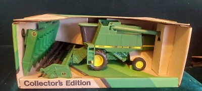 ERTL Vintage Collector's Edition John Deere 9600 Combine  #546 2 Heads - Image 1 of 4