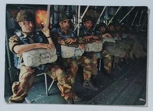 29191 Cartolina - Paracadutisti in attesa del lancio - VG 1981 - Picture 1 of 4