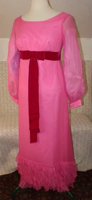 VESTIDO MAXI VINTAGE AÑOS 60 Mod ROSA INTENSO Gasa Volantes Manga Hinchada Vestido Etiqueta UNIÓN TALLA M Foto 1 de 4