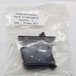 17-1591-600-30 Hood- d-sub connector - Picture 1 of 3