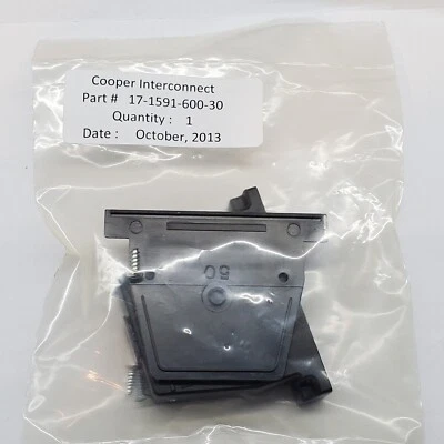 17-1591-600-30 Hood- d-sub connector - Image 1 of 3