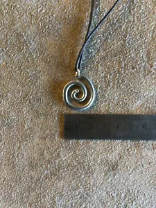 Spiral pendent (b) - Picture 1 of 2